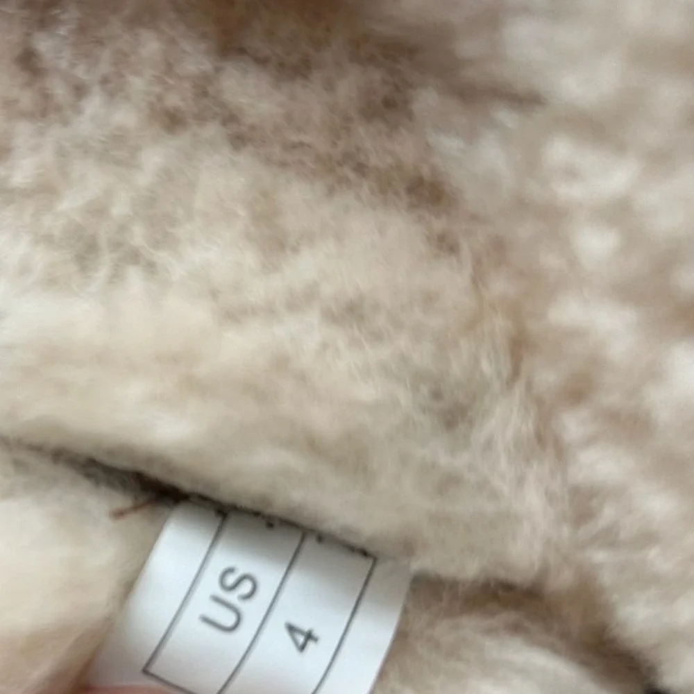 Dream Pairs Shorty Pompon Boots Girls' Size 4 Chestnut Sheepskin Shearling Lined